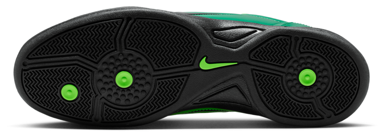 Nike Total 90 Image 5 of 5. Tap to open photo gallery.