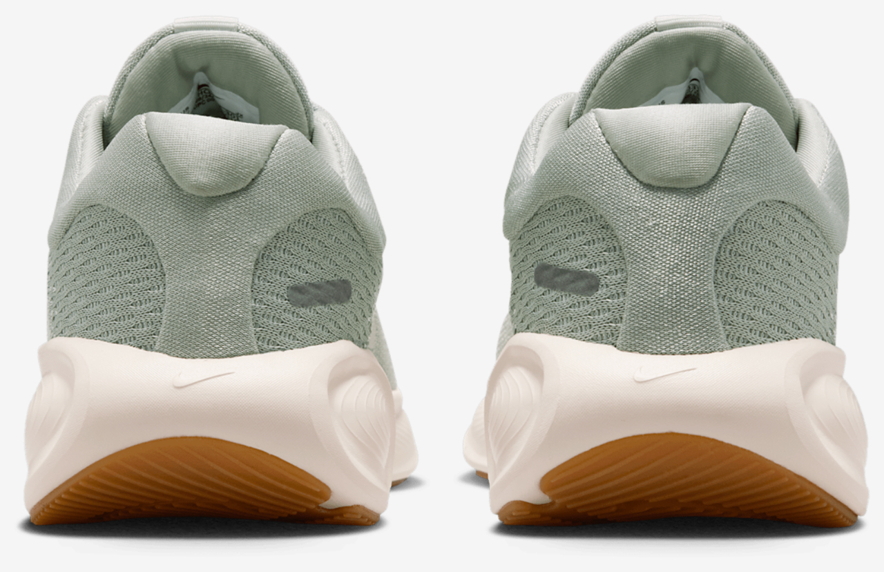 Nike Stellar Ride Image 3 of 5. Tap to open photo gallery.