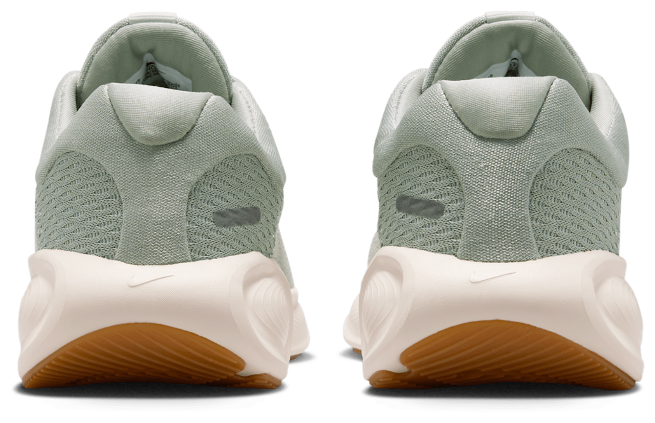 Nike Stellar Ride Image 3 of 5. Tap to open photo gallery.