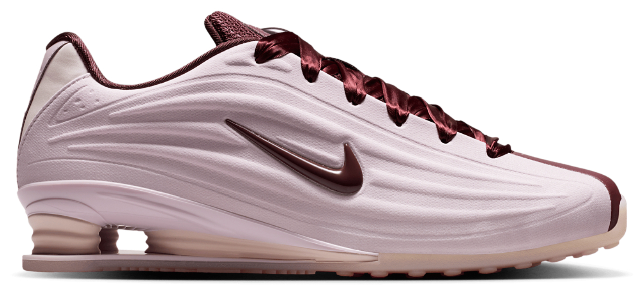 Nike Shox Z SE Image 1 of 8. Tap to open photo gallery.
