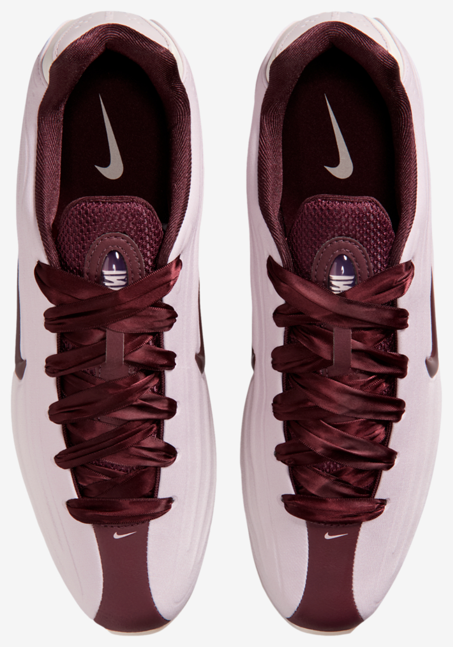 Nike Shox Z SE Image 4 of 8. Tap to open photo gallery.
