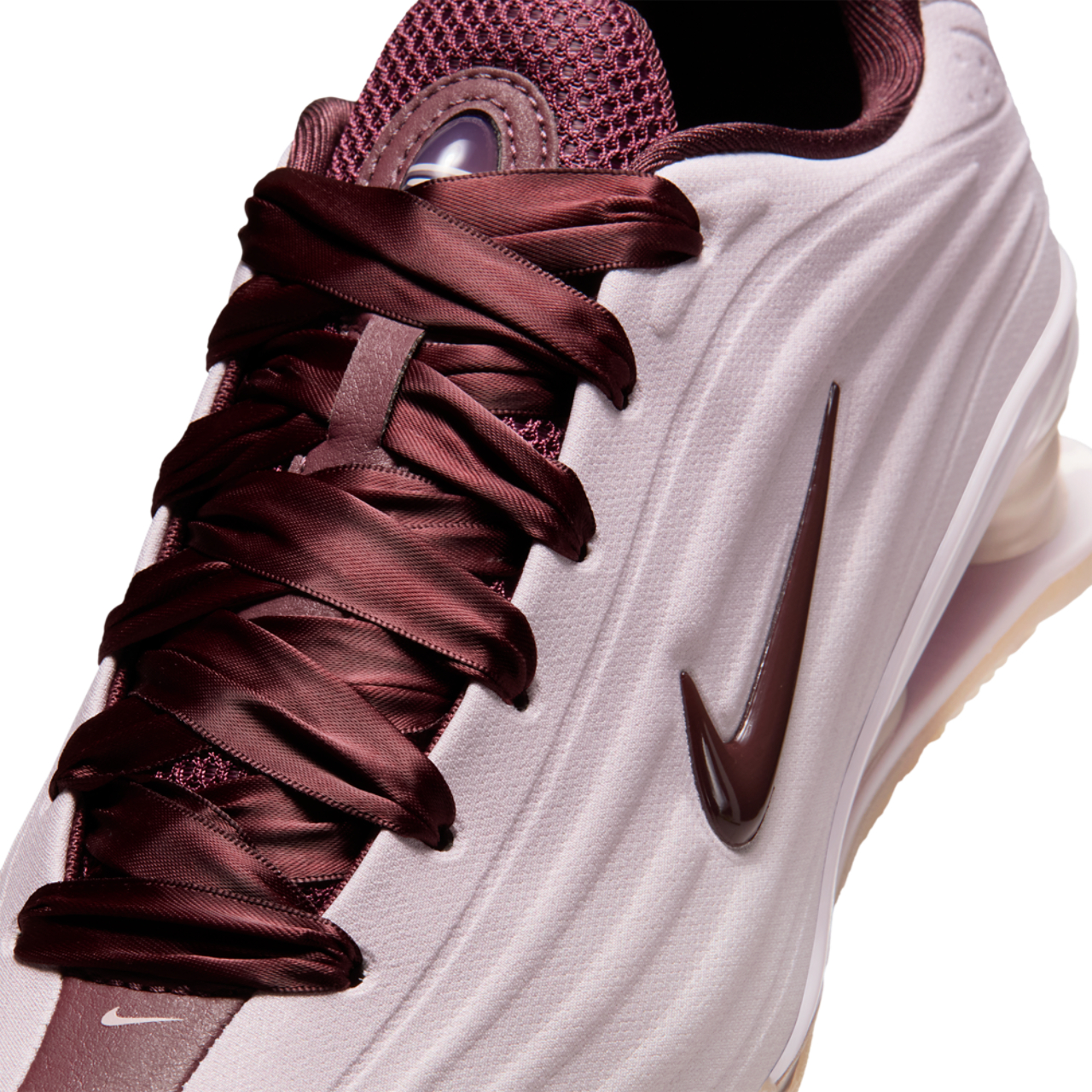 Nike Shox Z SE Image 7 of 8. Tap to open photo gallery.