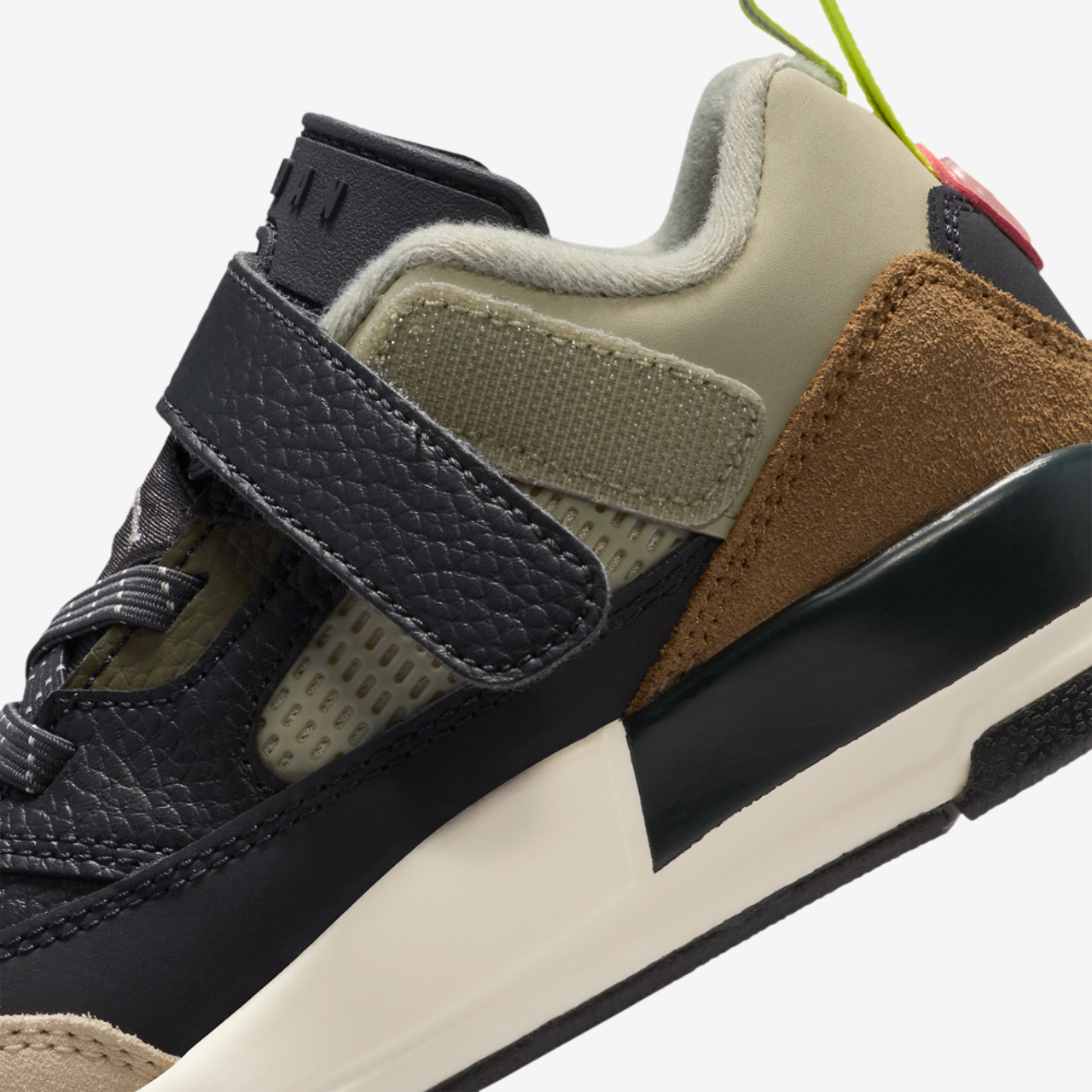 Jordan Spizike Low Image 9 of 9. Tap to open photo gallery.