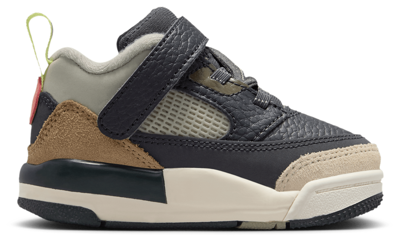 Jordan Spizike Low Image 1 of 6. Tap to open photo gallery.