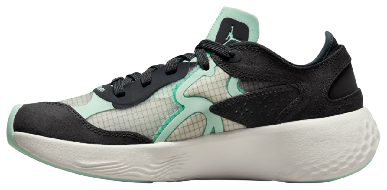 Jordan Delta 3 Low Image 2 of 5. Tap to open photo gallery.