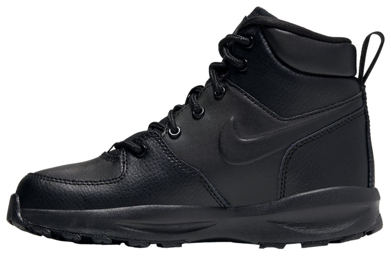Nike Manoa Image 2 of 4. Tap to open photo gallery.