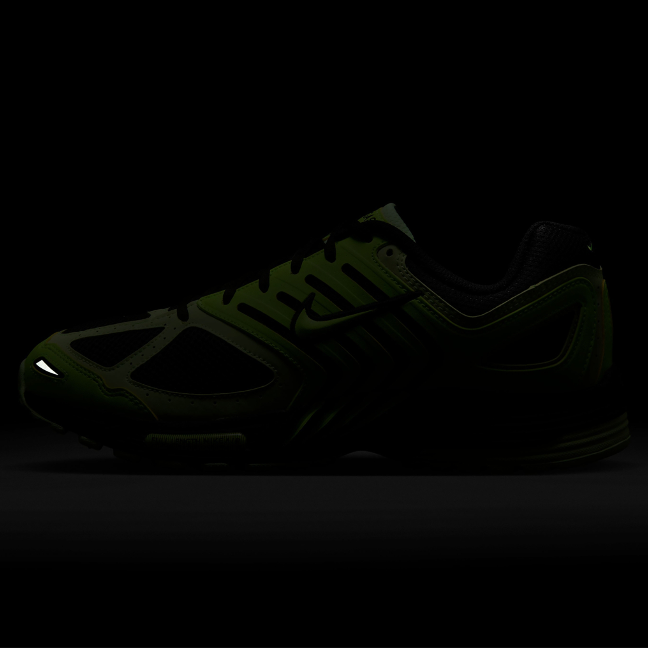 Nike Air Pegasus 2005 Image 8 of 9. Tap to open photo gallery.