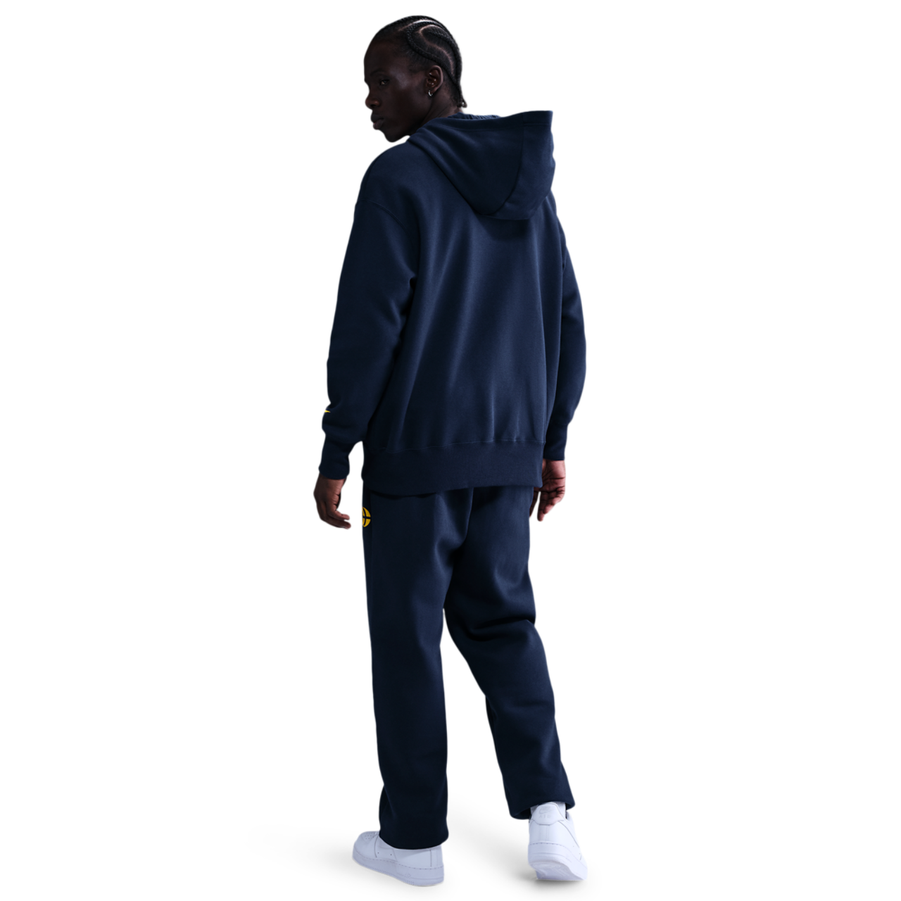 Nike CC Essentials Fleece Pant Image 2 of 4. Tap to open photo gallery.