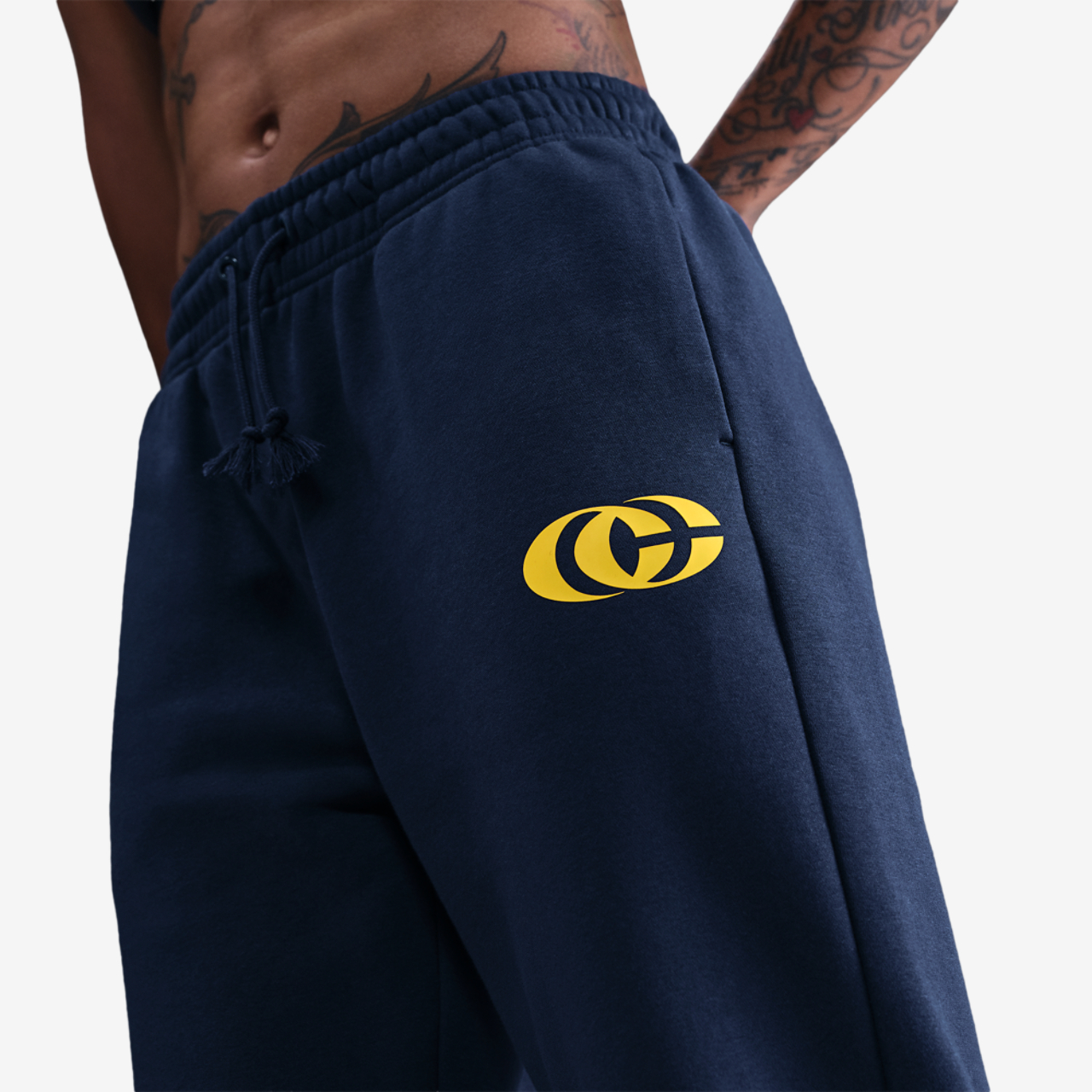 Nike CC Essentials Fleece Pant Image 3 of 4. Tap to open photo gallery.