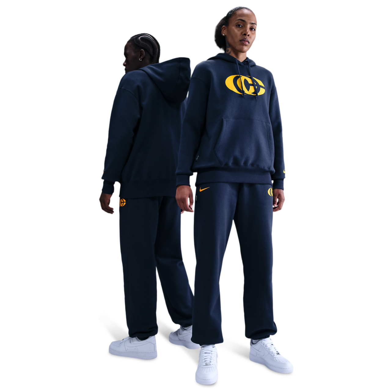 Nike CC Essentials Fleece Pant Image 4 of 4. Tap to open photo gallery.