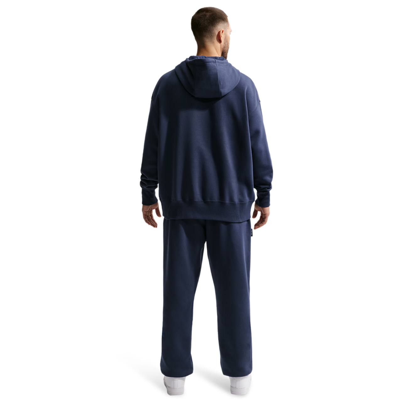 Nike CC Essentials Fleece Pant Image 3 of 5. Tap to open photo gallery.
