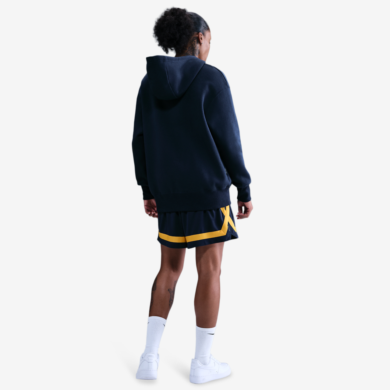 Nike CC Dri-FIT Crossover 5" Shorts Image 2 of 4. Tap to open photo gallery.