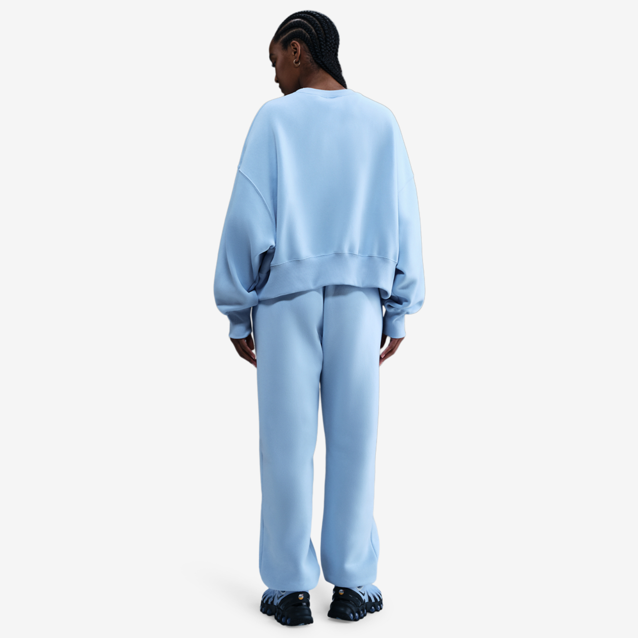 Nike NSW Style Fleece Crew OOS Image 5 of 5. Tap to open photo gallery.