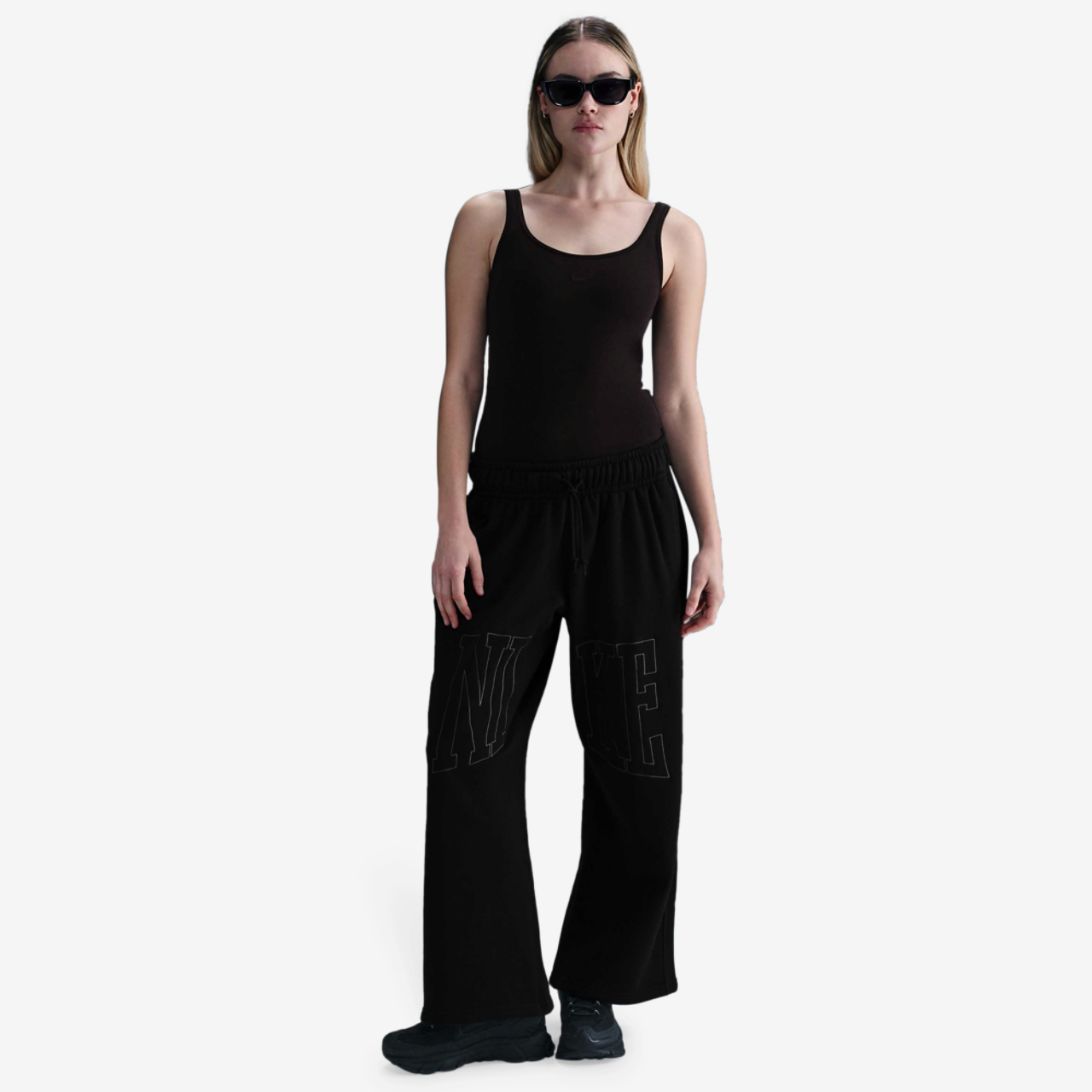 Nike Street OH Fleece Pants Image 1 of 4. Tap to open photo gallery.