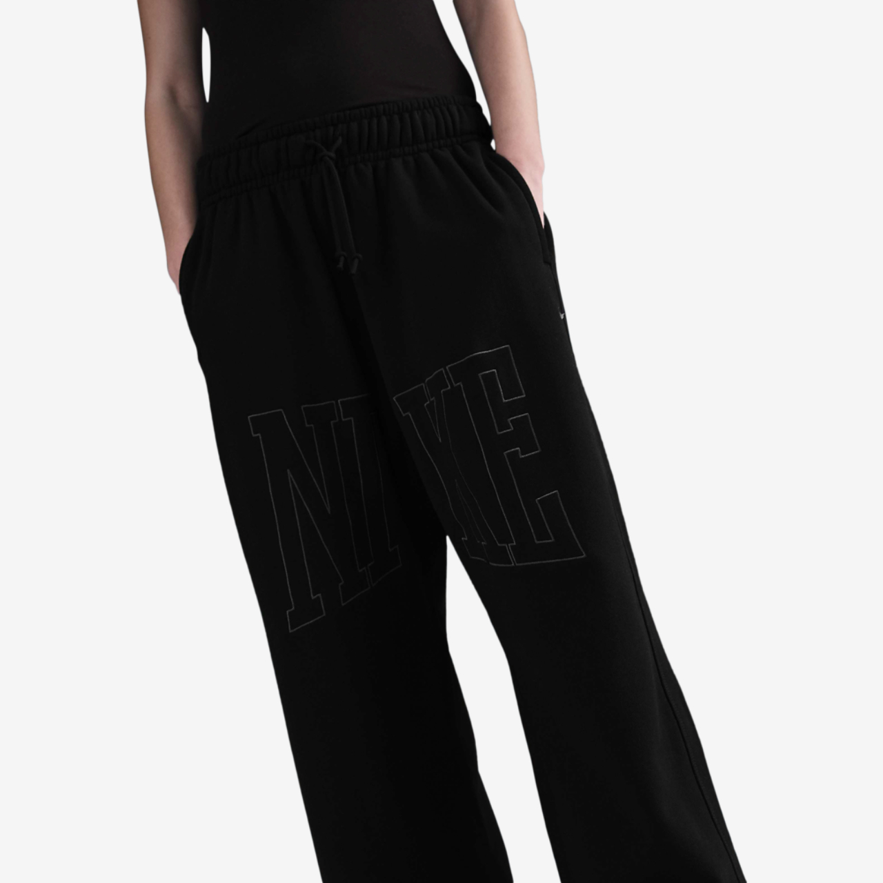 Nike Street OH Fleece Pants Image 3 of 4. Tap to open photo gallery.