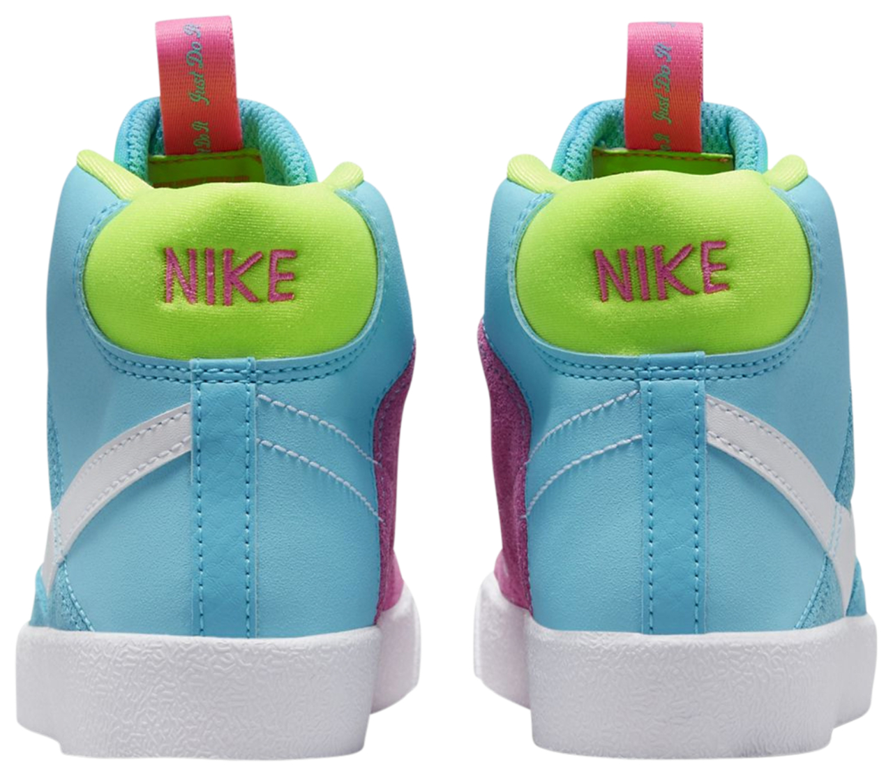 Nike Blazer Mid '77 SE Image 3 of 5. Tap to open photo gallery.