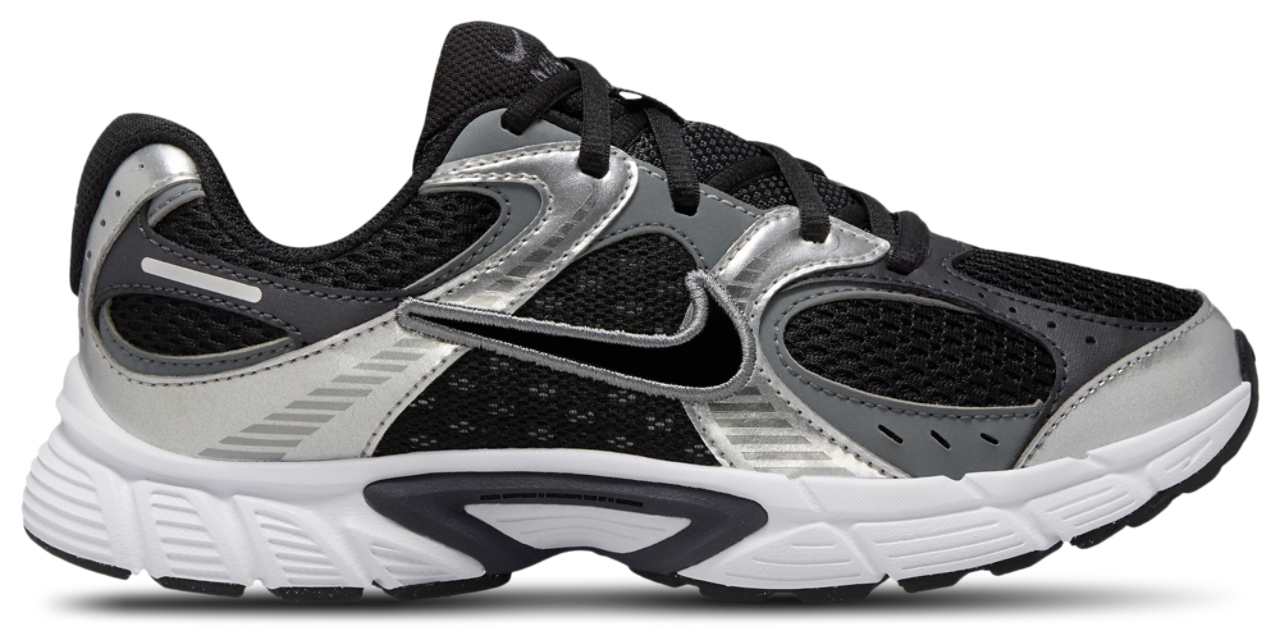 Nike V5 RNR Image 1 of 4. Tap to open photo gallery.