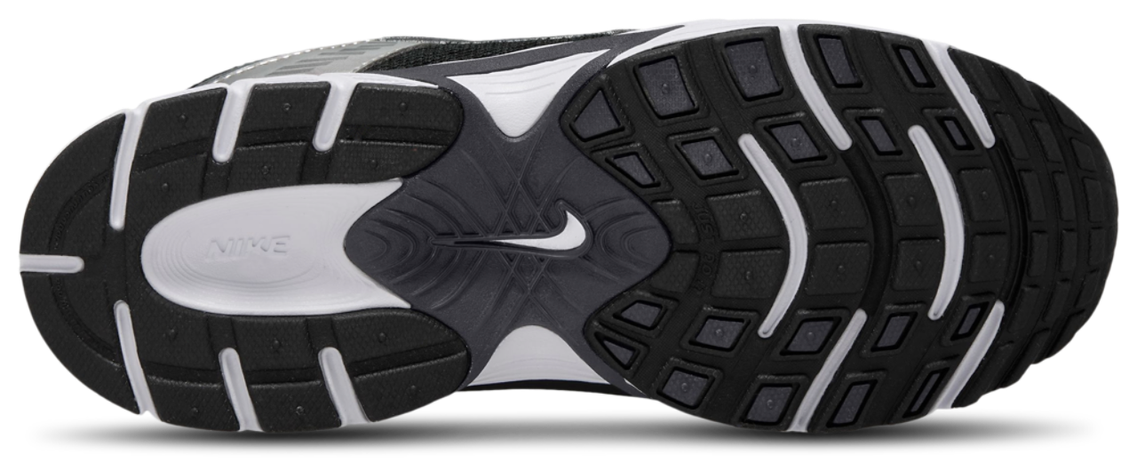 Nike V5 RNR Image 4 of 4. Tap to open photo gallery.