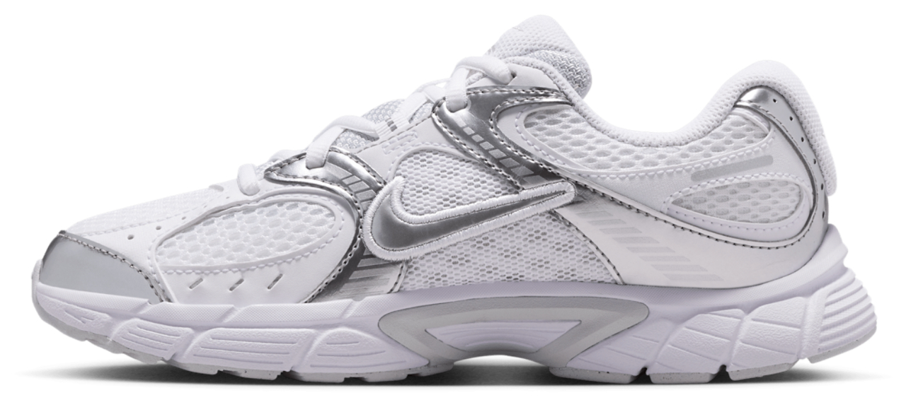 Nike V5 RNR Image 2 of 8. Tap to open photo gallery.