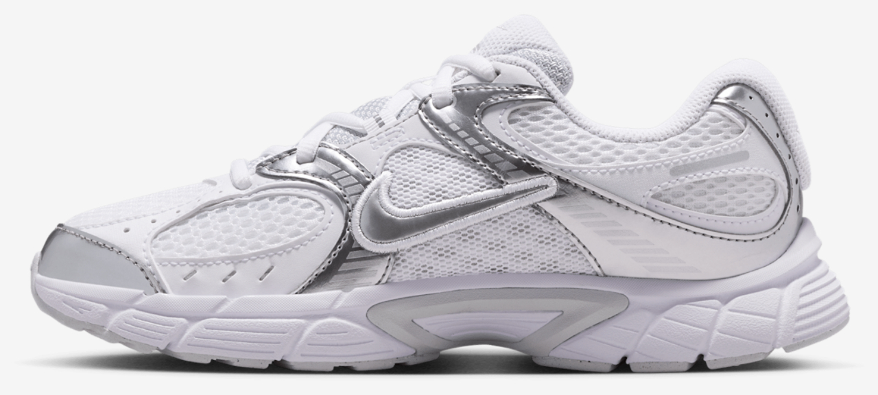 Nike V5 RNR Image 2 of 8. Tap to open photo gallery.