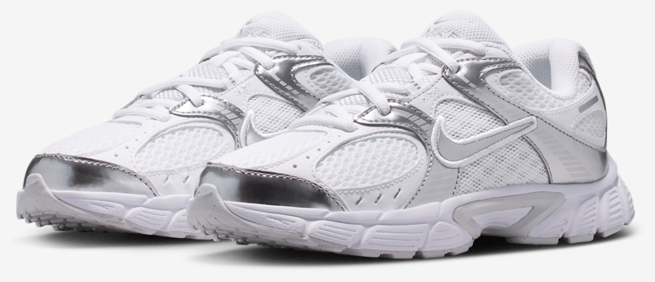Nike V5 RNR Image 6 of 8. Tap to open photo gallery.