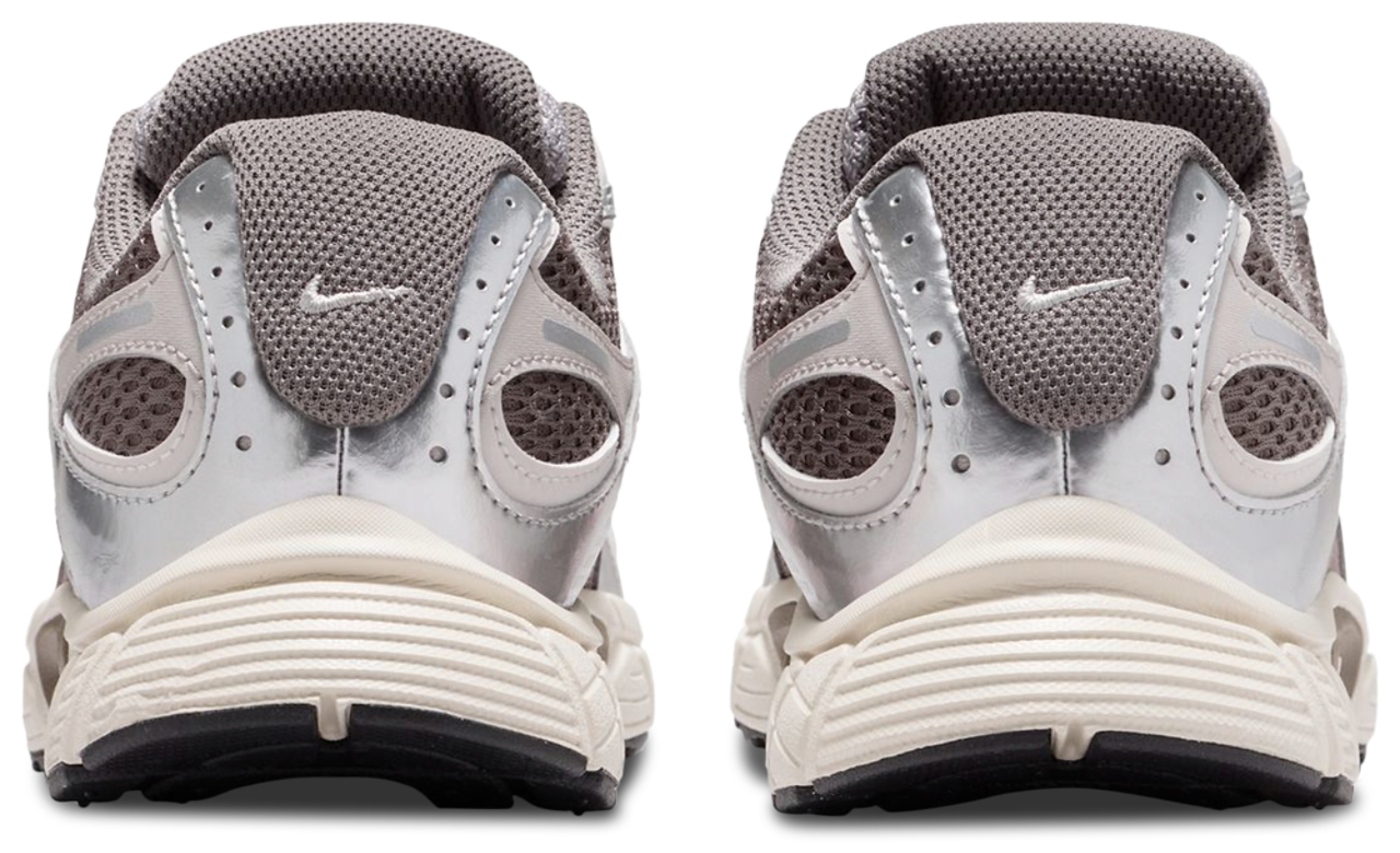 Nike V5 RNR Image 3 of 5. Tap to open photo gallery.