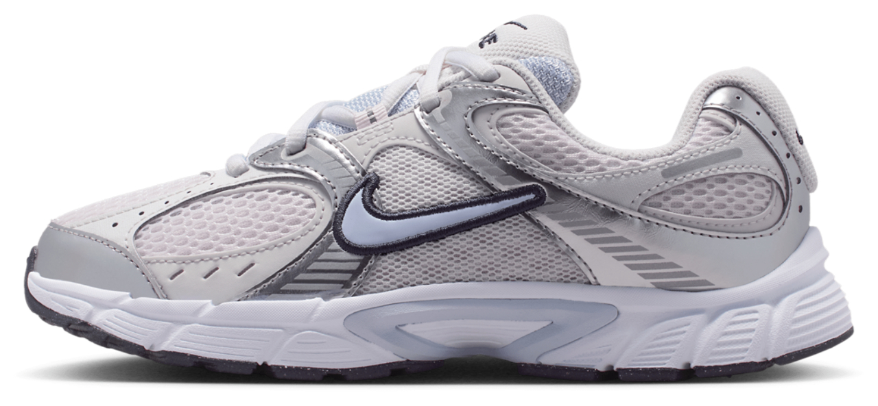 Nike V5 RNR Image 2 of 5. Tap to open photo gallery.