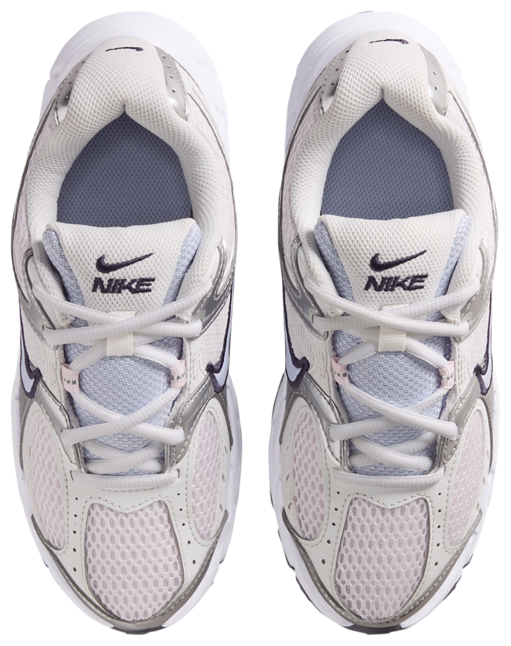 Nike V5 RNR Image 4 of 5. Tap to open photo gallery.