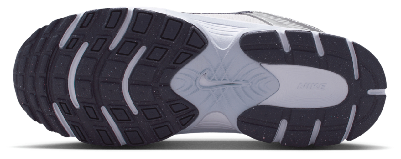 Nike V5 RNR Image 5 of 5. Tap to open photo gallery.