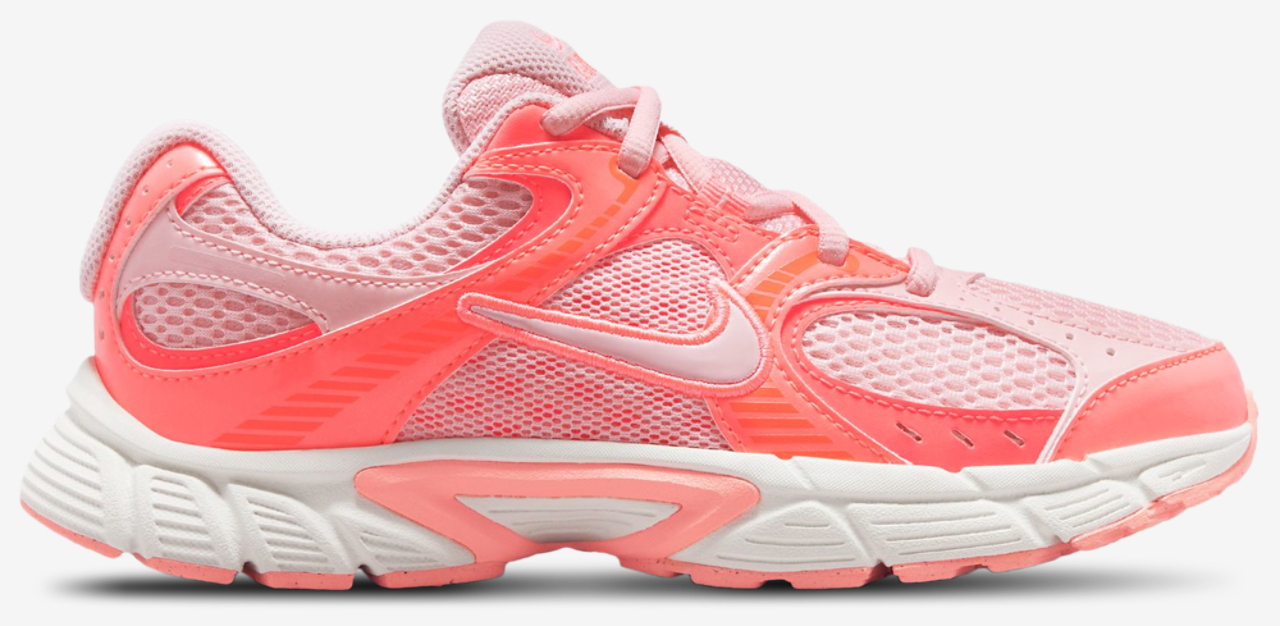 Nike V5 RNR Image 1 of 5. Tap to open photo gallery.