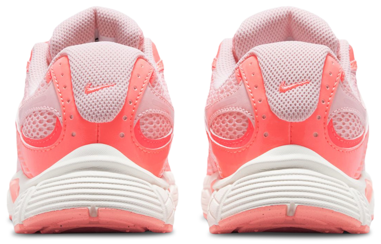 Nike V5 RNR Image 3 of 5. Tap to open photo gallery.