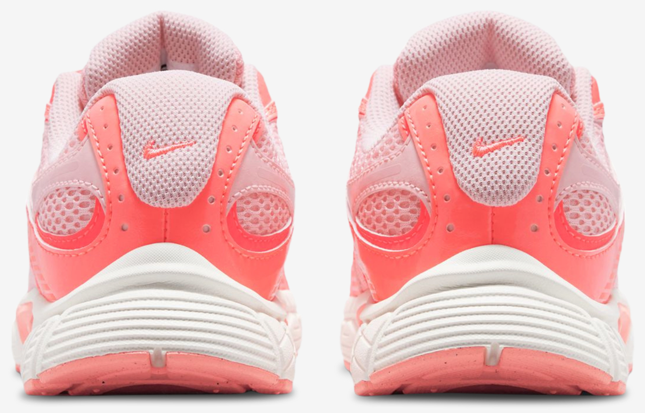 Nike V5 RNR Image 3 of 5. Tap to open photo gallery.