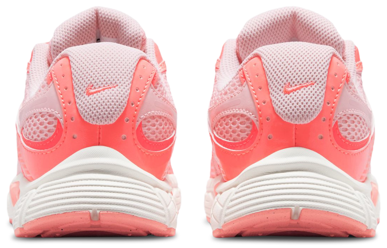 Nike V5 RNR Image 3 of 5. Tap to open photo gallery.