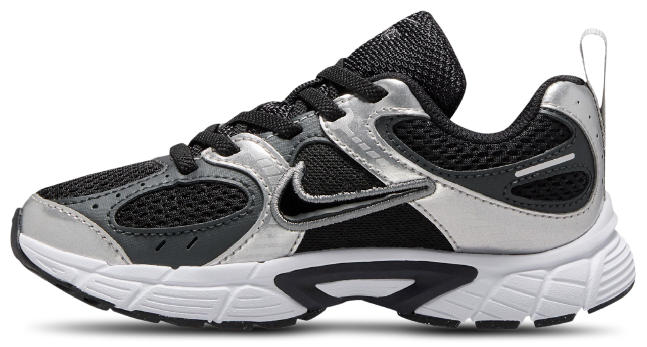 Nike V5 RNR Image 2 of 4. Tap to open photo gallery.
