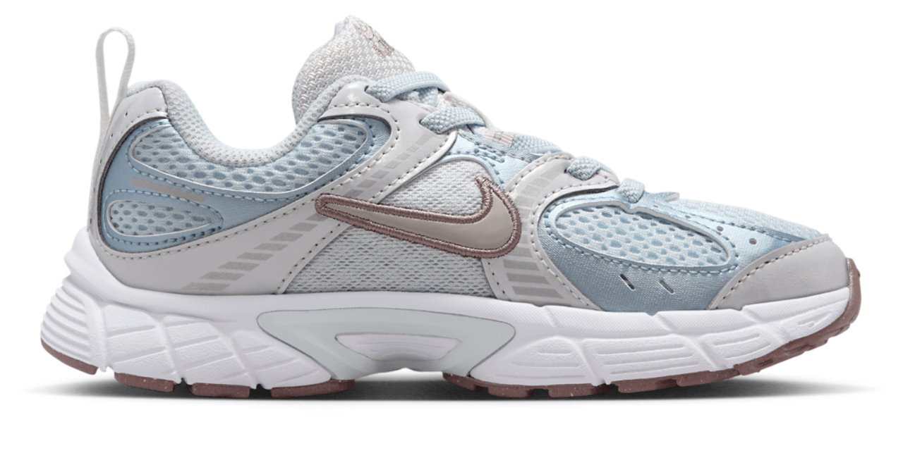 Nike V5 RNR Image 1 of 5. Tap to open photo gallery.