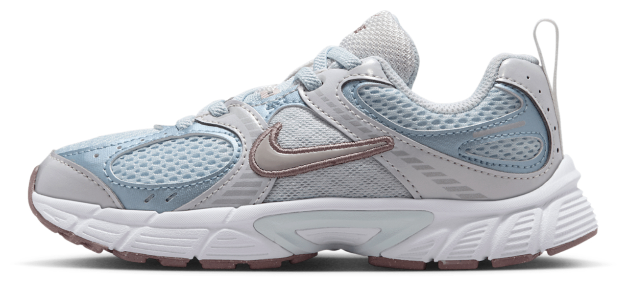 Nike V5 RNR Image 2 of 5. Tap to open photo gallery.