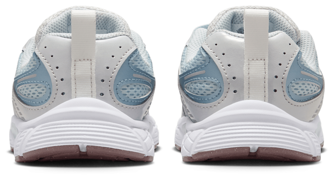 Nike V5 RNR Image 3 of 5. Tap to open photo gallery.
