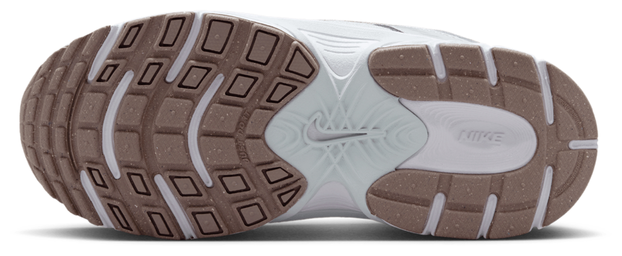 Nike V5 RNR Image 5 of 5. Tap to open photo gallery.