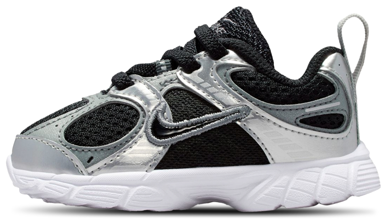 Nike V5 RNR Image 2 of 5. Tap to open photo gallery.