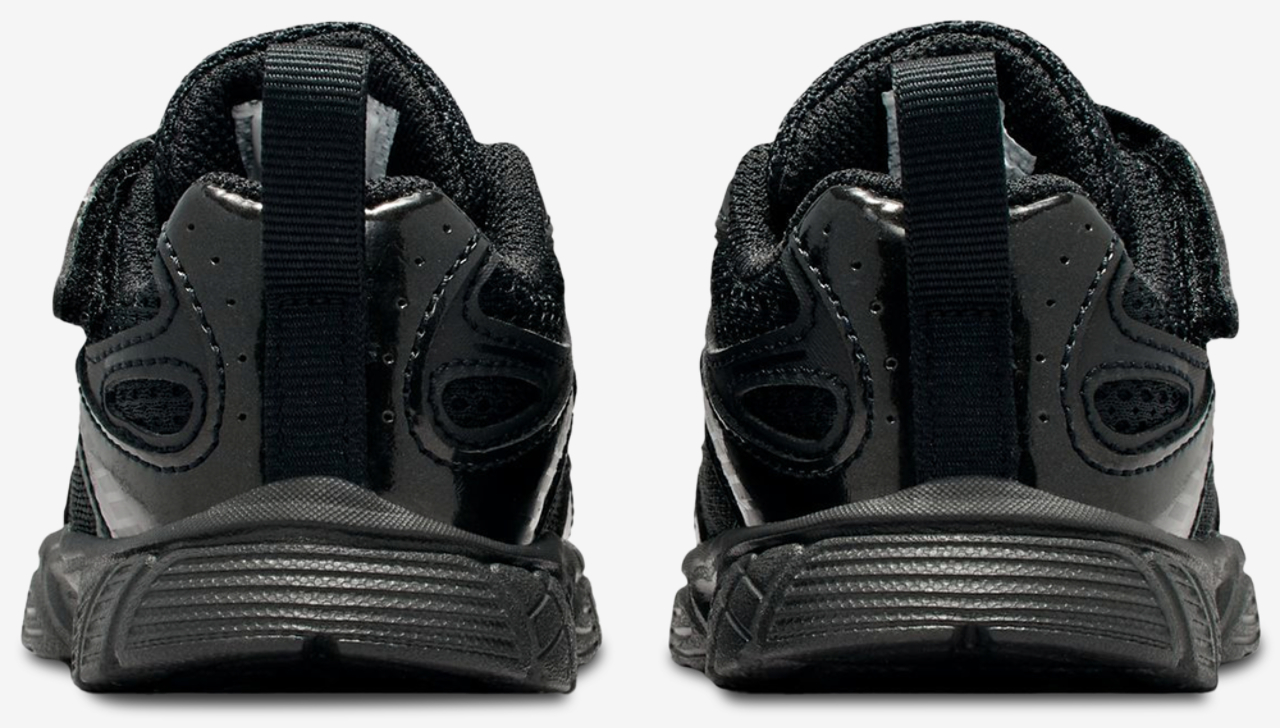 Nike V5 RNR Image 3 of 5. Tap to open photo gallery.