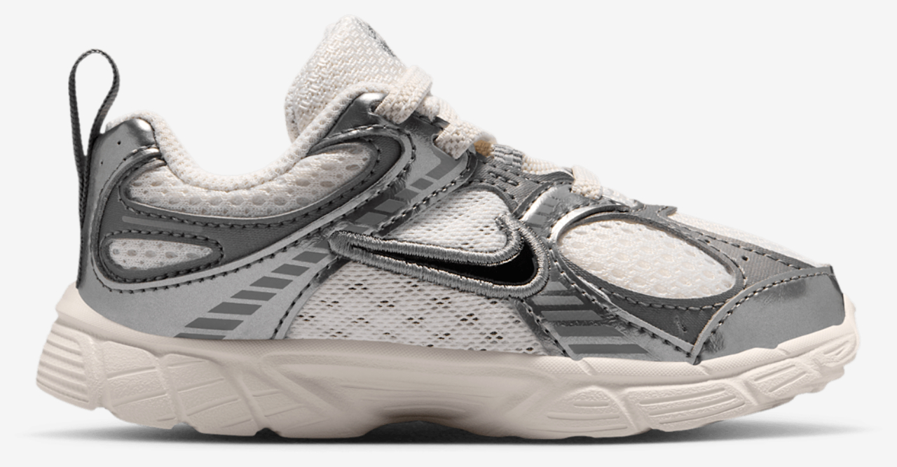 Nike V5 RNR Image 1 of 5. Tap to open photo gallery.