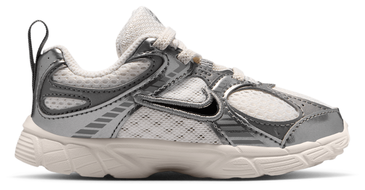 Nike V5 RNR Image 1 of 5. Tap to open photo gallery.