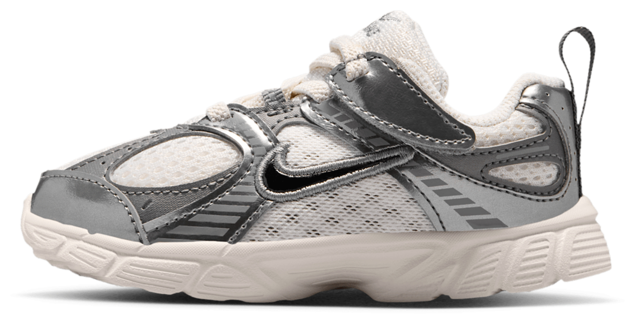 Nike V5 RNR Image 2 of 5. Tap to open photo gallery.