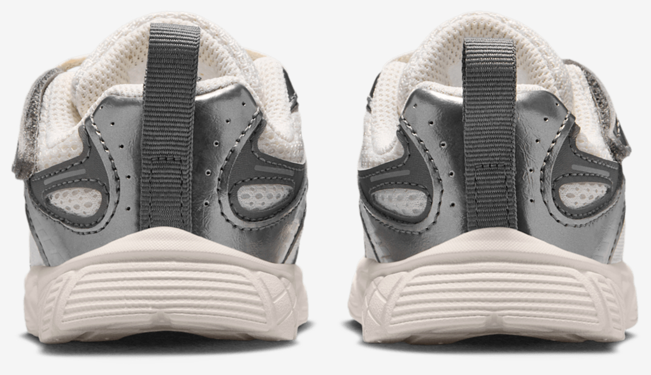 Nike V5 RNR Image 3 of 5. Tap to open photo gallery.