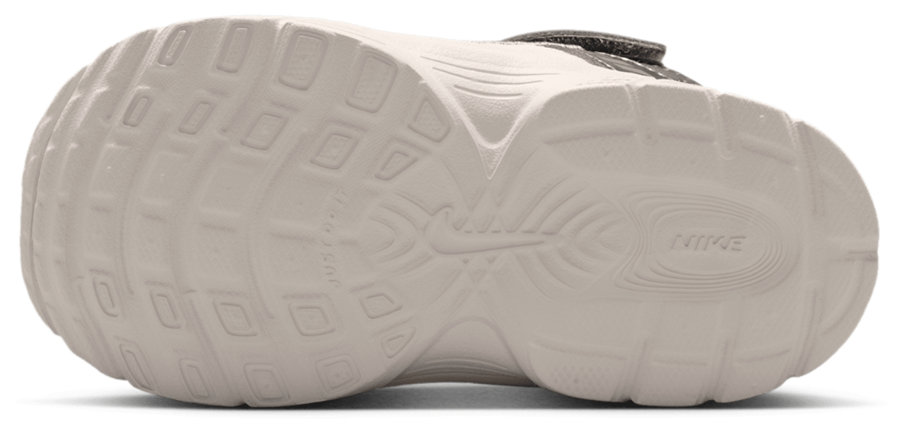 Nike V5 RNR Image 5 of 5. Tap to open photo gallery.