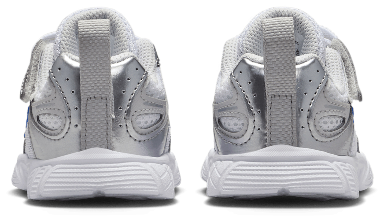 Nike V5 RNR Image 3 of 7. Tap to open photo gallery.