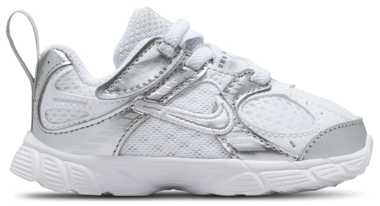Nike V5 RNR Image 1 of 5. Tap to open photo gallery.