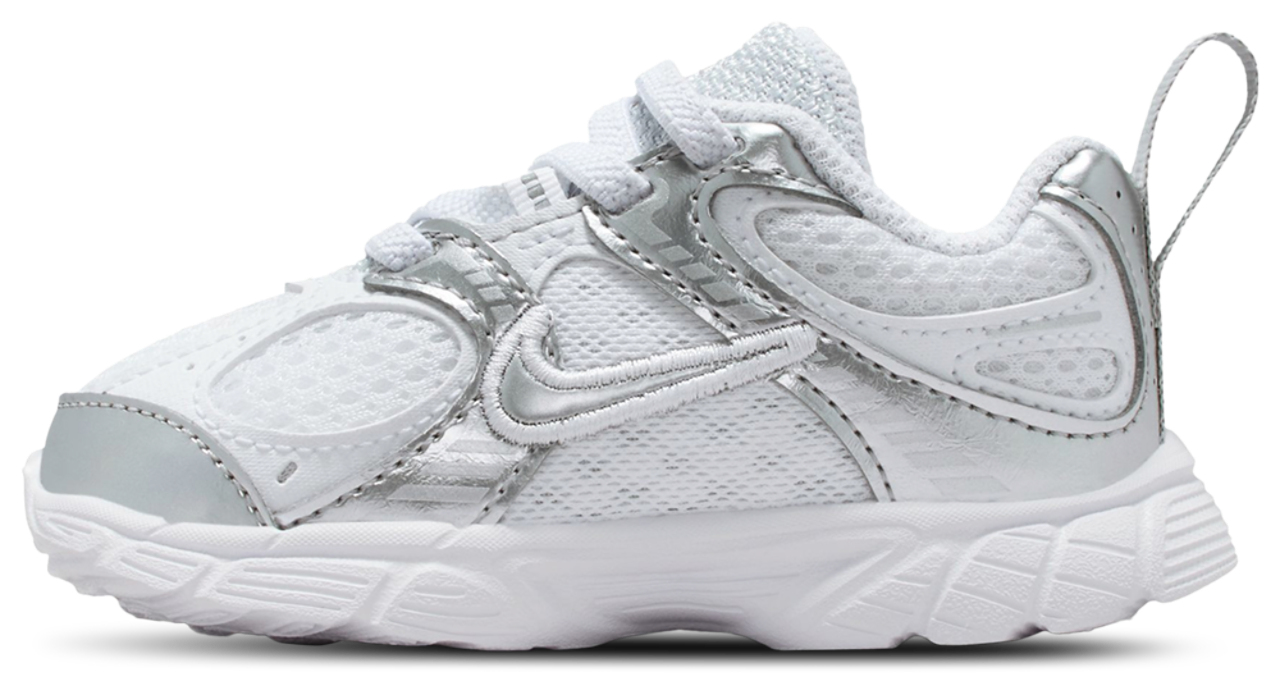 Nike V5 RNR Image 2 of 5. Tap to open photo gallery.