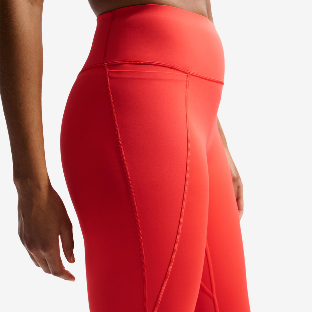 Nike Drifit Universal HR 7/8 Pocket Tight Image 3 of 8. Tap to open photo gallery.