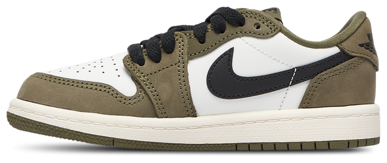 Jordan Retro 1 Low Image 2 of 5. Tap to open photo gallery.